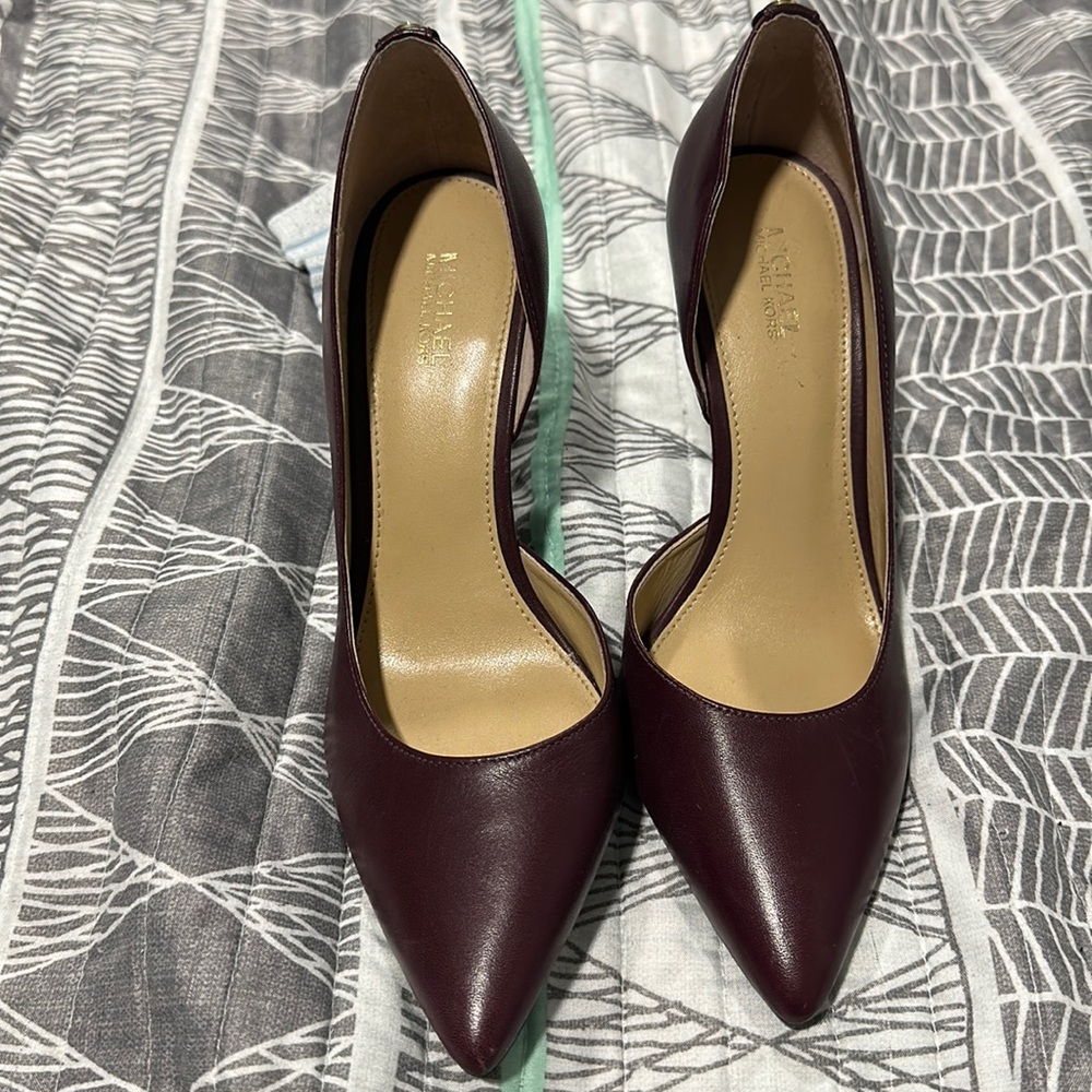 Michael kors burgundy pumps worn once